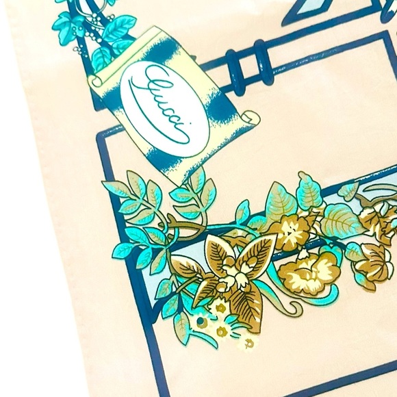 Gucci Silk Scarf Pretty Floral GG Trellis Print Peachy Pink Made in Italy w/Box - Picture 3 of 8